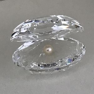 Swarovski Large Clam with pearl